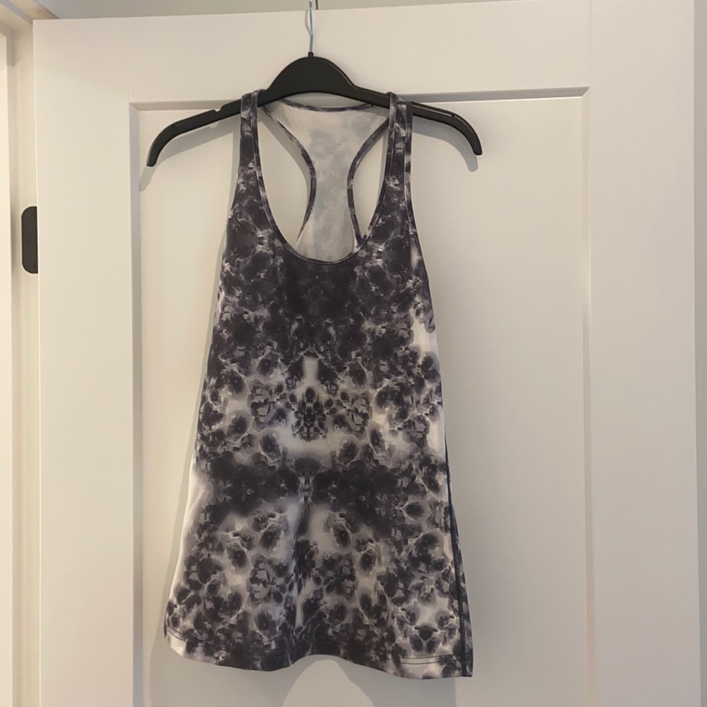 Lululemon Tank top, like new size 10